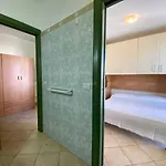 Seafront Flat Ferienhaus *