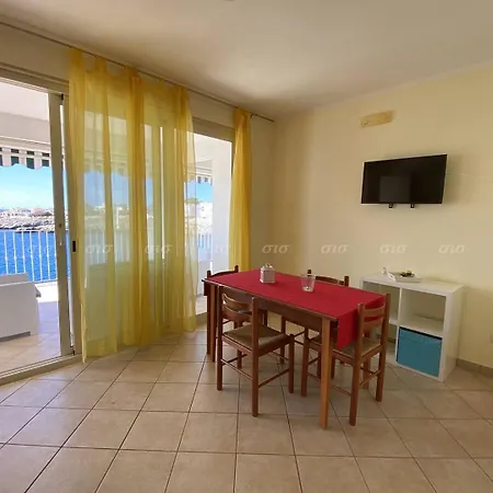 בית נופש Seafront Flat